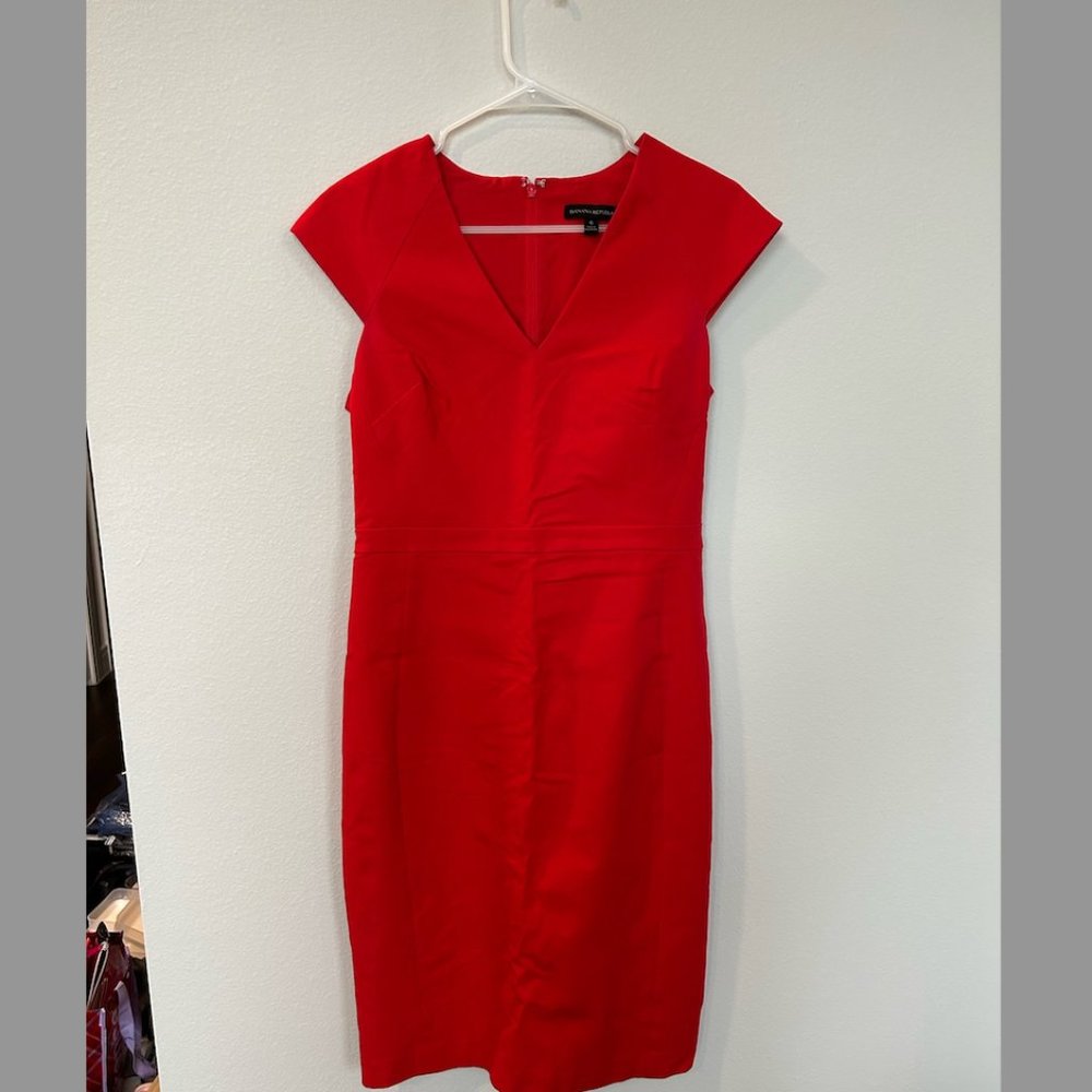 Banana Republic Red V-Neck Dress Size 6